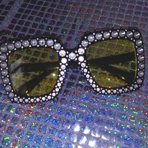 “Tainted Sparkle” Sunglasses ✨🕶